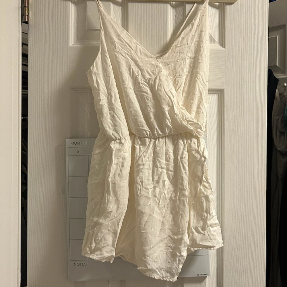 New Altar'd State Ivory Flowy Romper Size XS